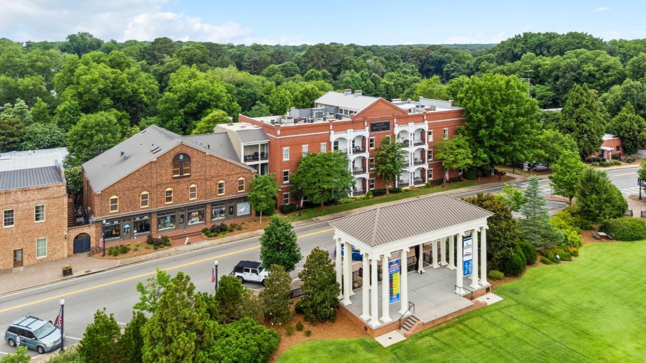 The James Madison Inn Exteriér fotografie