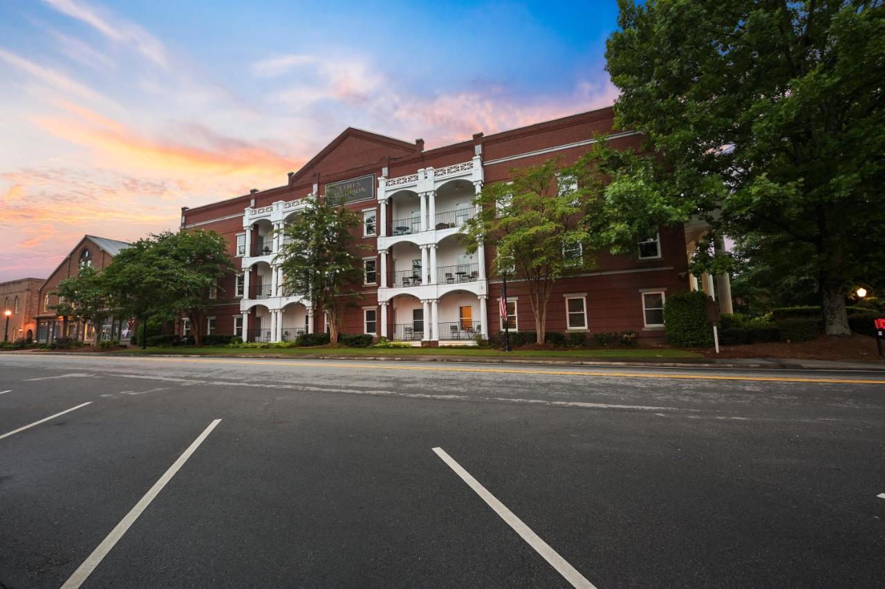 The James Madison Inn Exteriér fotografie